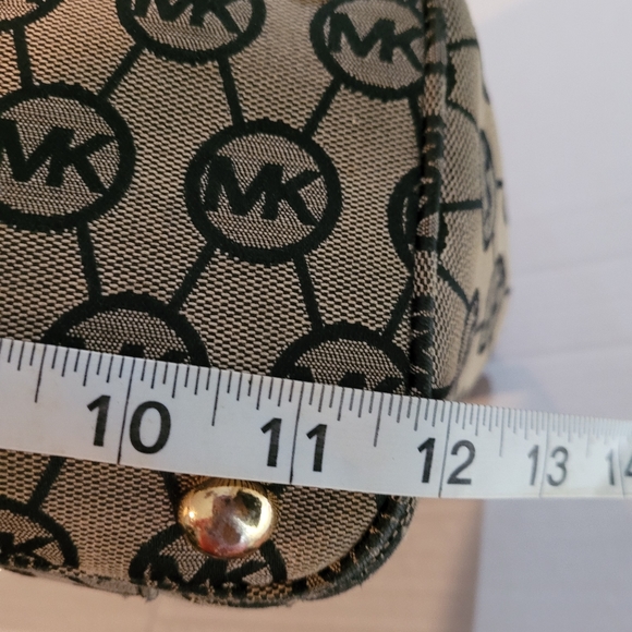 (1308)  Beautiful MICHAEL Michael Kors Womens Handbag - Picture 9 of 14